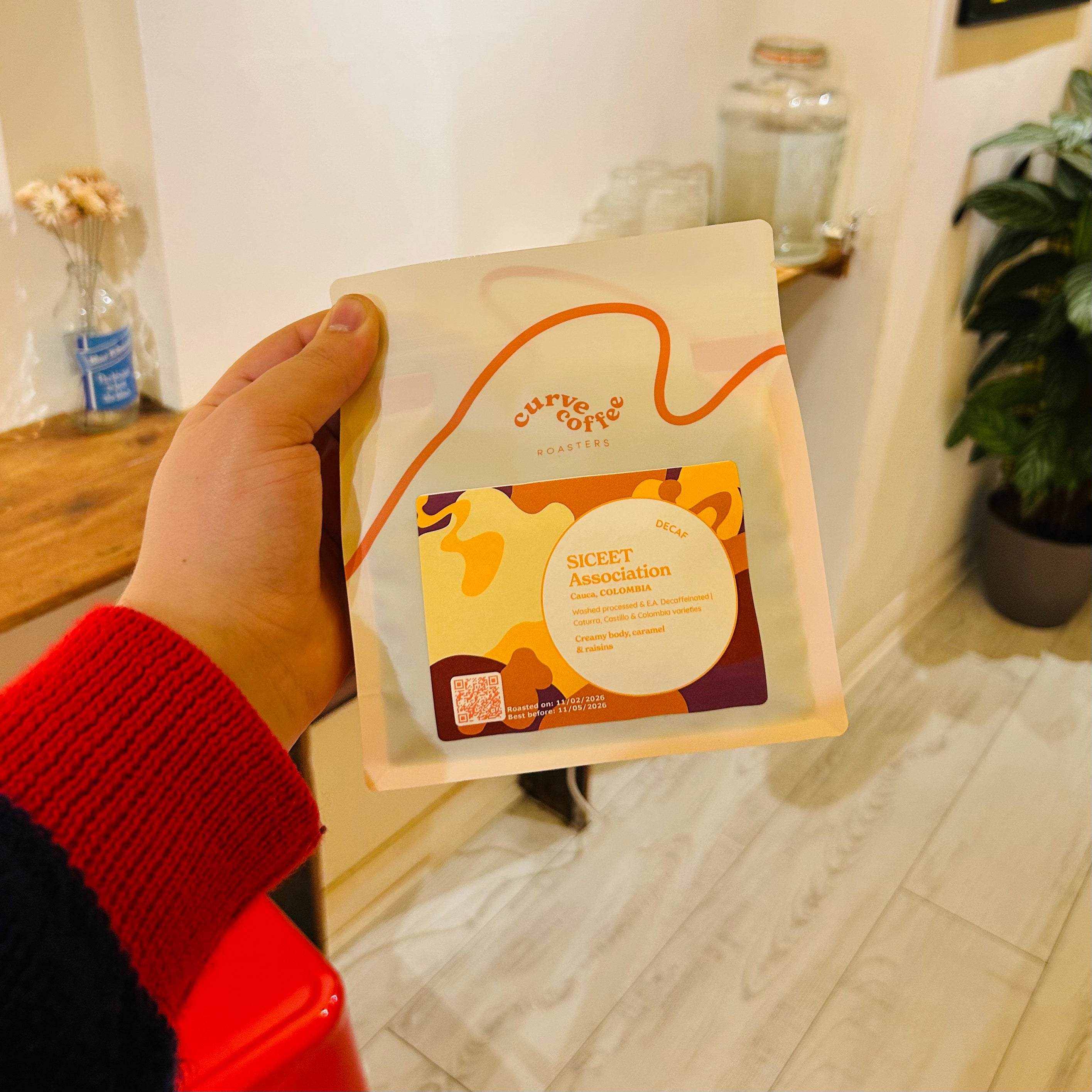 Curve Coffee Siceet Association Decaf Espresso Coffee Beans. 250g